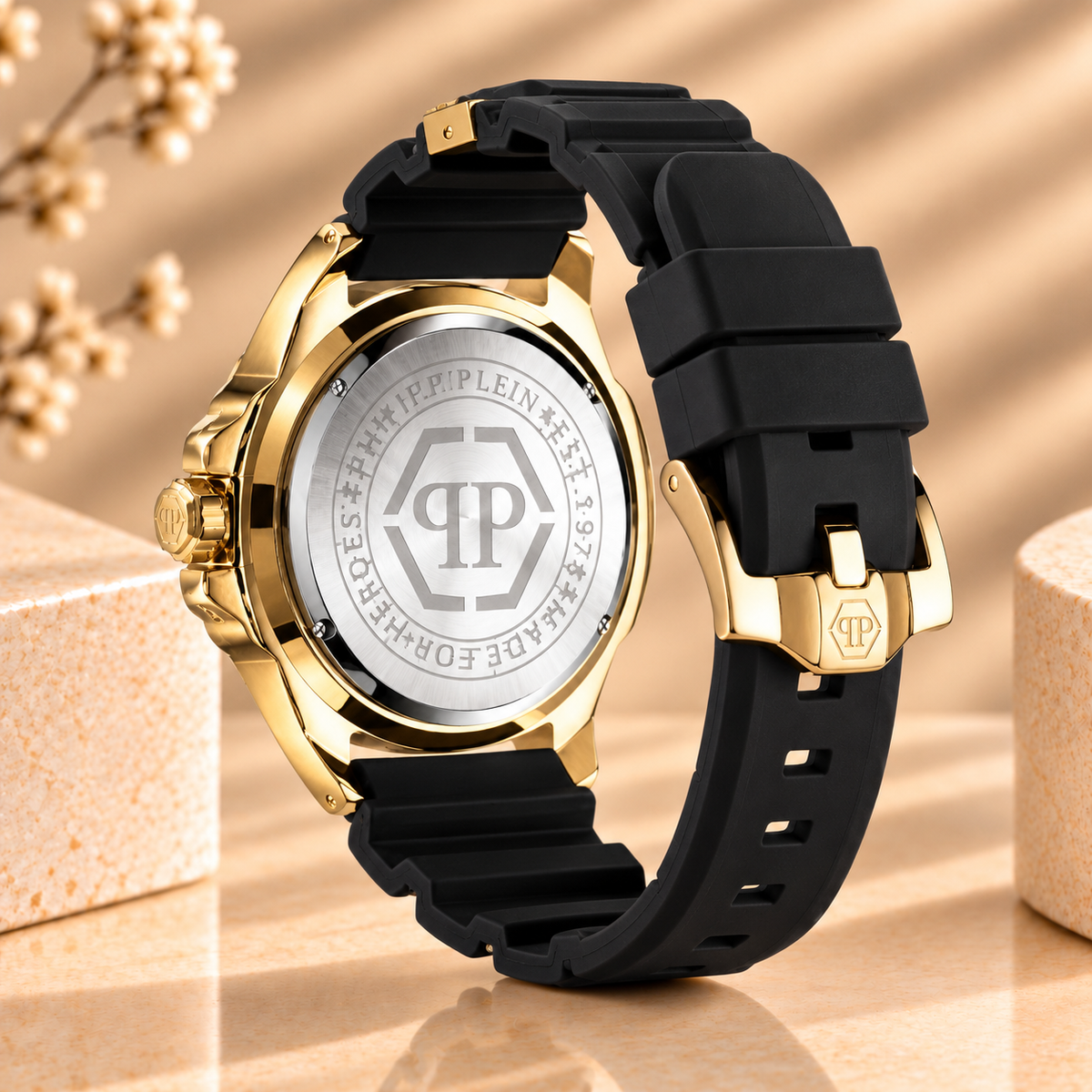 Montre Philipp Plein PWAAA0221 The $kull – Noire et Dorée – 44 mm